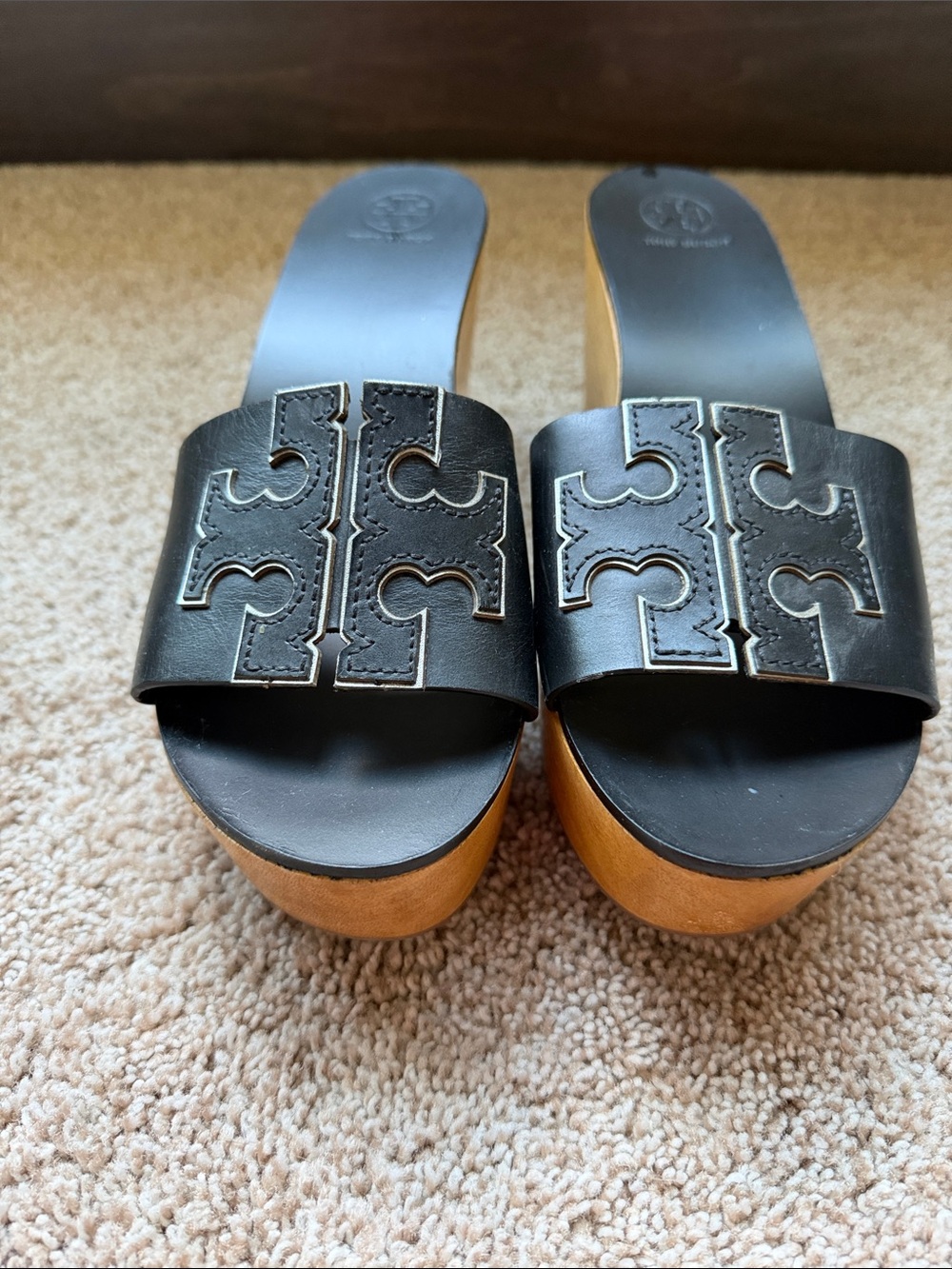 Like new Tory Burch wedge sandals-8.5